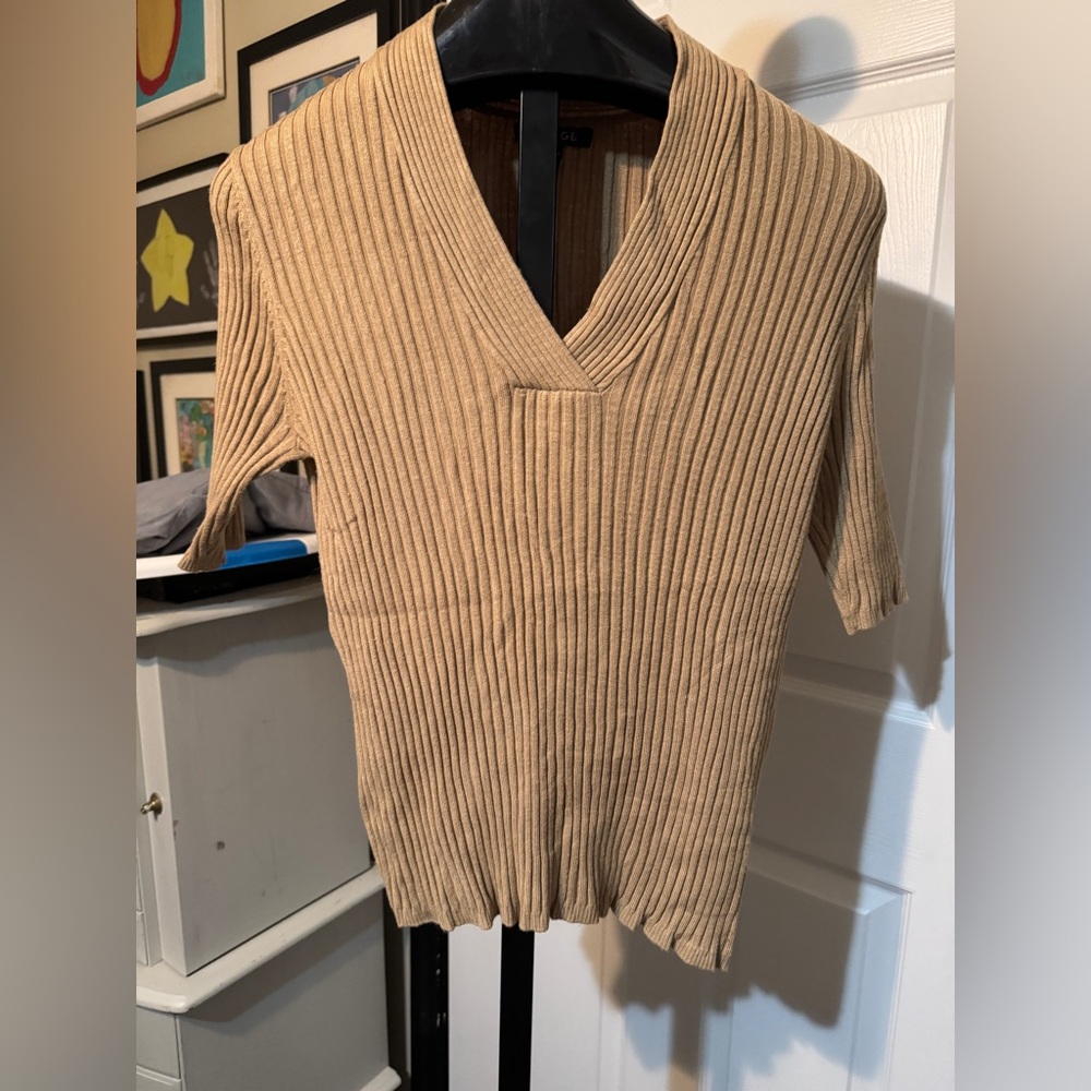 George V-neck, Short Sleeve Knit Sweater